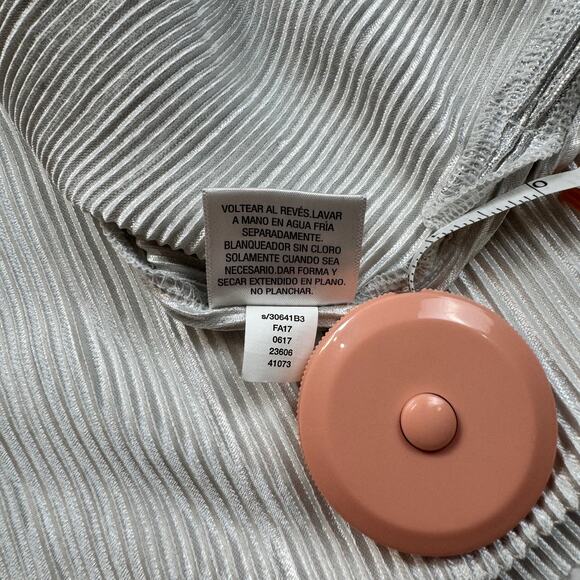 Bar III Metallic Ribbed Textured Top Silver Women’s Medium Scoop Neck Shimmer - Picture 8 of 16